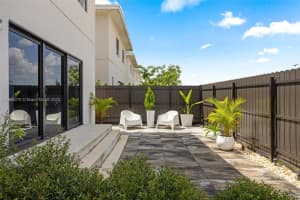 321 Nw 13th Pl, Florida City