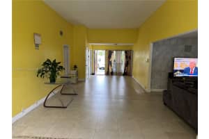 5721 Nw 56th Pl Tamarac, FL 33319 - MLS#A11869277