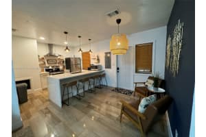 207 Sw 11th Street, Fort Lauderdale
