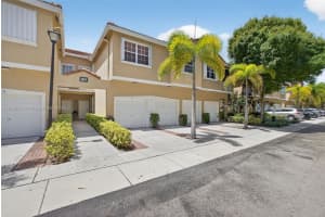 107 Lighthouse Cir H, Tequesta