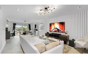 18701 Shauna Manor Dr 18701, Boca Raton, FL 33496 - MLS#A11869428