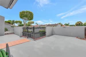 8133 SW 152nd Ct, Miami, FL 33193 - MLS#A11869516