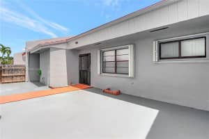 8133 SW 152nd Ct, Miami, FL 33193 - MLS#A11869516