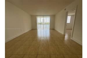 2999 Point East Dr C412, Aventura