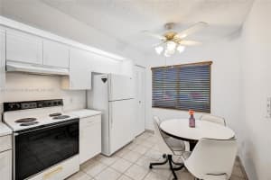 800 SW 137th Ave 102G, Pembroke Pines, FL 33027 - MLS#A11869540