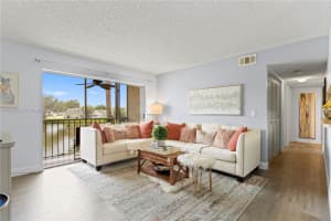 13791 Oneida Dr F2, Delray Beach, FL 33446 - MLS#A11869543