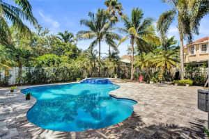 85 Gables Blvd, Weston, FL 33326 - MLS#A11869550