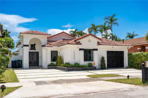 13230 Nw 11th Ter, Miami