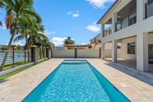 8946 Nw 176th Ln _ Hialeah, FL 33018 - MLS#A11869585