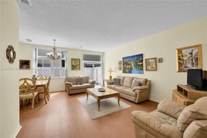 3155 N 37th Ave, Hollywood, FL 33021 - MLS#A11869591