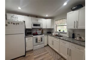 9581 Sunrise Lakes Blvd 101, Sunrise