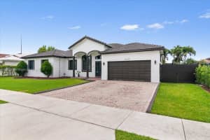 16234 SW 48 Terrace, Miami, FL 33185 - MLS#A11869610