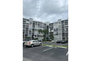 800 Parkview Dr 406 Hallandale Beach, FL 33009 - MLS#A11869624