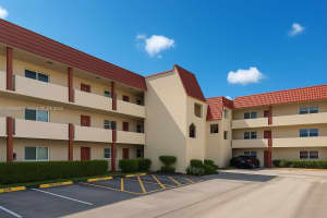 8020 N Sunrise Lakes Dr 112, Sunrise