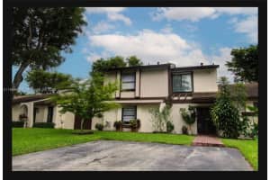 12732 Sw 68th Ter, Miami