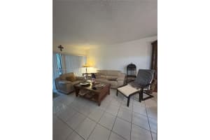8897 Fontainebleau Blvd 103, Miami, FL 33172 Sold 11/17/25