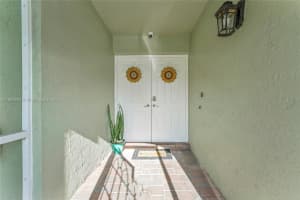 5520 NW 49th Ave, Coconut Creek, FL 33073 - MLS#A11869690