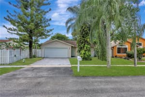 9330 Nw 53rd Ct Sunrise, FL 33351 - MLS#A11869692