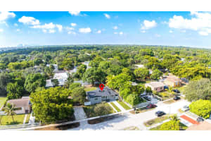 910 NW 133rd St, North Miami, FL 33168 - MLS#A11869726