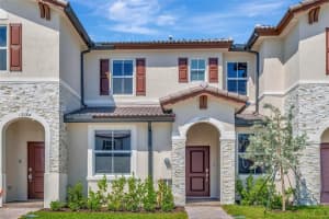 12206 Nw 23rd Path, Miami