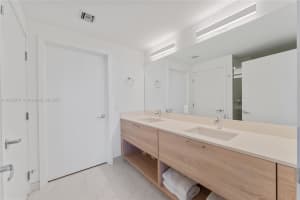 16385 Biscayne Blvd 1901 North Miami Beach, FL 33160 - MLS#A11869761