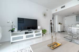 185 SW 7th St 2808, Miami, FL 33130 - MLS#A11869781