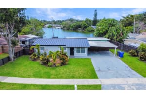 5936 N Farragut Dr Hollywood, FL 33021 - MLS#A11869787