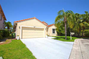 16298 La Costa Dr, Weston