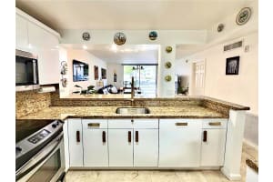 3551 NE 169th St 105, North Miami Beach, FL 33160 - MLS#A11869874