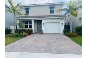 687 Se 17th Ave, Homestead