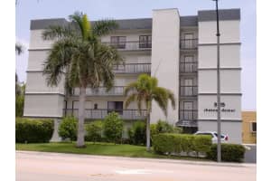 3215 N Ocean Dr 302, Hollywood
