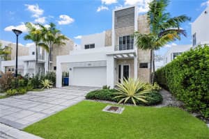 10330 Nw 68th St Doral, FL 33178 - MLS#A11869953