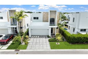 10330 Nw 68th St Doral, FL 33178 - MLS#A11869953