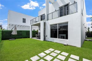 10330 Nw 68th St Doral, FL 33178 - MLS#A11869953