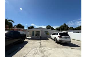 3018 Nw 101st St, Miami