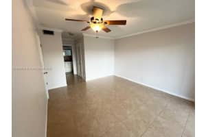 2223 Park Ln 205 Hollywood, FL 33021 - MLS#A11869976