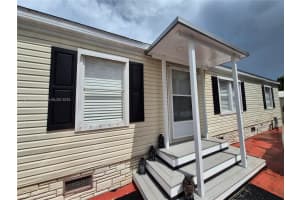 220 Ne 12th Ave Unit 157, Homestead