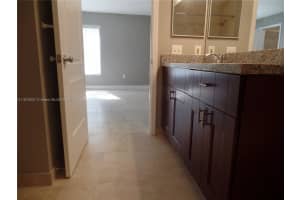 2341 NW 33rd St 410, Oakland Park, FL 33309 - MLS#A11870057