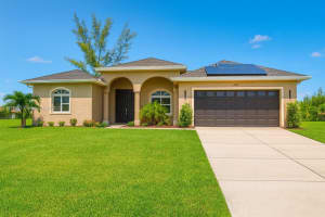 2019 SW 29th ter, Cape Coral, FL 33914 - MLS#A11870081