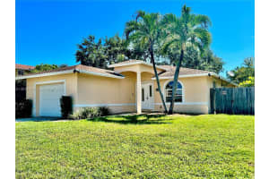 100 Nw 3rd Ave, Hallandale Beach