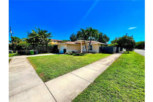 100 NW 3rd Ave, Hallandale Beach, FL 33009 - MLS#A11870102