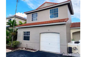 965 Sw 180th Ter, Pembroke Pines