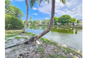 7908 Granada Blvd, Miramar, FL 33023 - MLS#A11870172