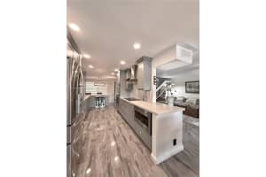 9703 N New River Canal Rd 102, Plantation