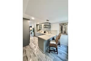 9703 N New River Canal Rd 102, Plantation, FL 33324 - MLS#A11870196