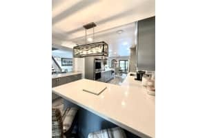 9703 N New River Canal Rd 102, Plantation, FL 33324 - MLS#A11870196