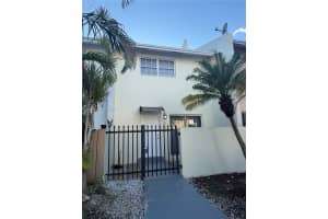 565 Ne 12th Ave 565, Homestead