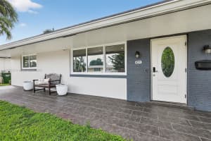 8210 NW 10th St, Pembroke Pines, FL 33024 - MLS#A11870227