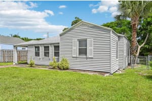 837 Ridgewood Dr, West Palm Beach, FL 33405 - MLS#A11870241