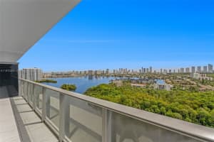 16385 Biscayne Blvd 1819, North Miami Beach